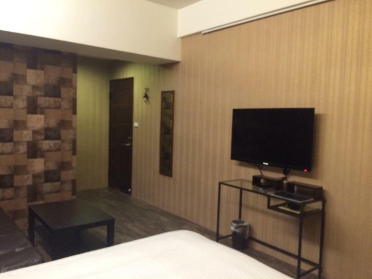 Traveler Station R15 Appartement Kaohsiung Buitenkant foto