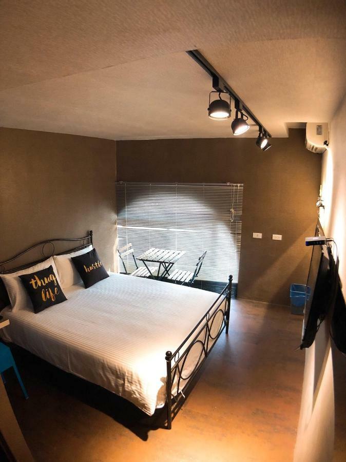 Traveler Station R15 Appartement Kaohsiung Buitenkant foto